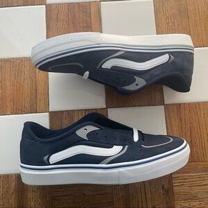 Vans Rowley Rapidweld Navy/White Women Size‎ 9